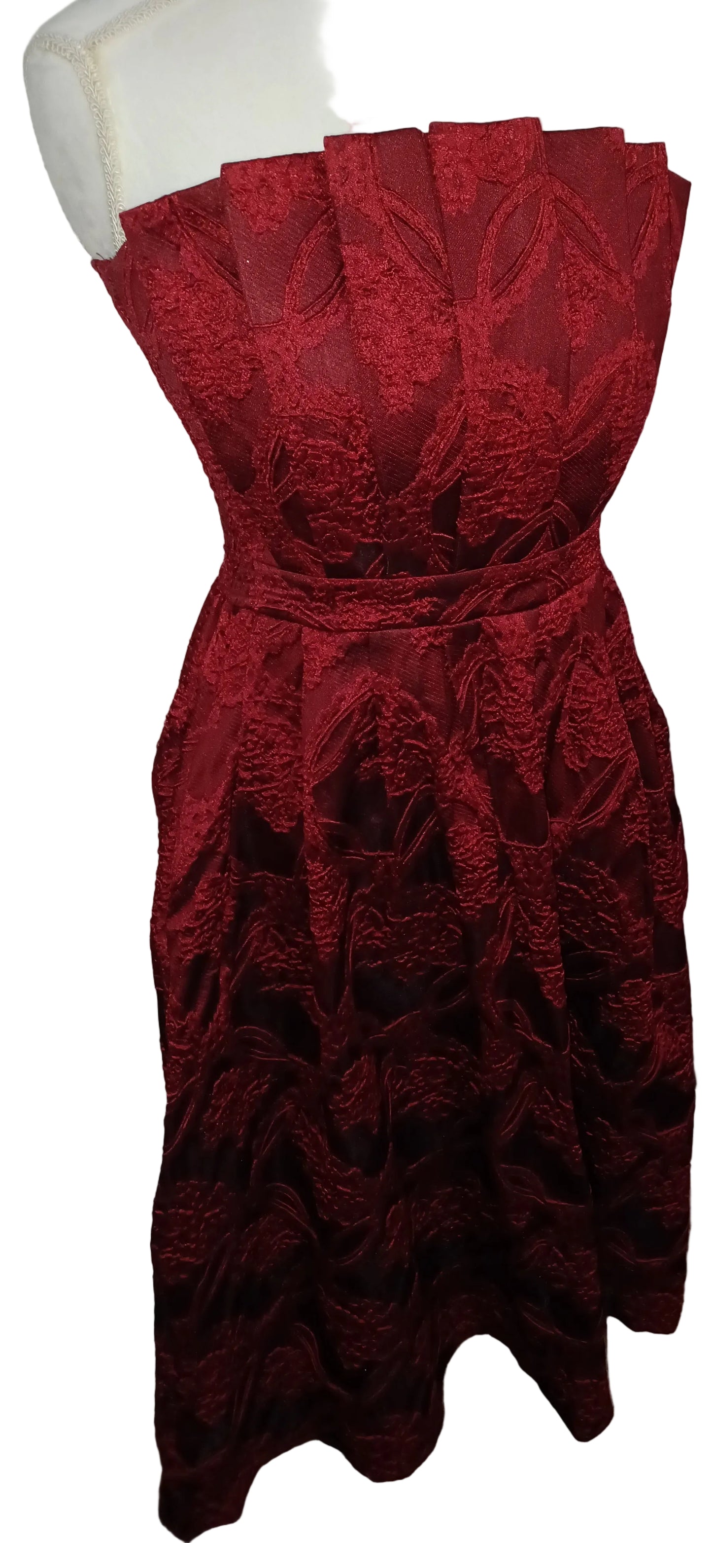 Strapless Pleated Bust Jacquard Midi Dress – Entro | Deep Red | Medium